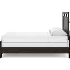 Covetown Queen Panel Bed - Dark Brown