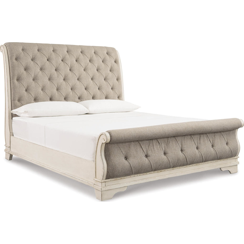 Realyn Sleigh Bed