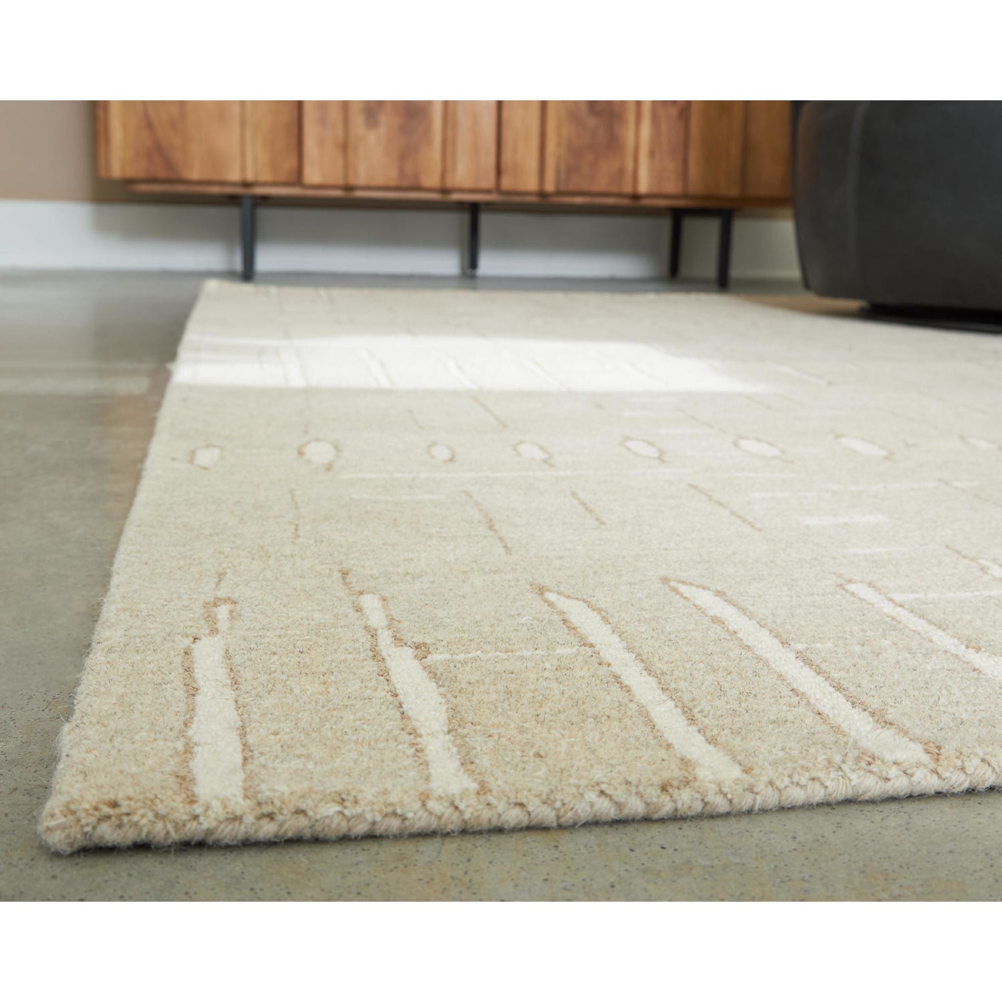 Wolbert Area Rug - 5'x7'