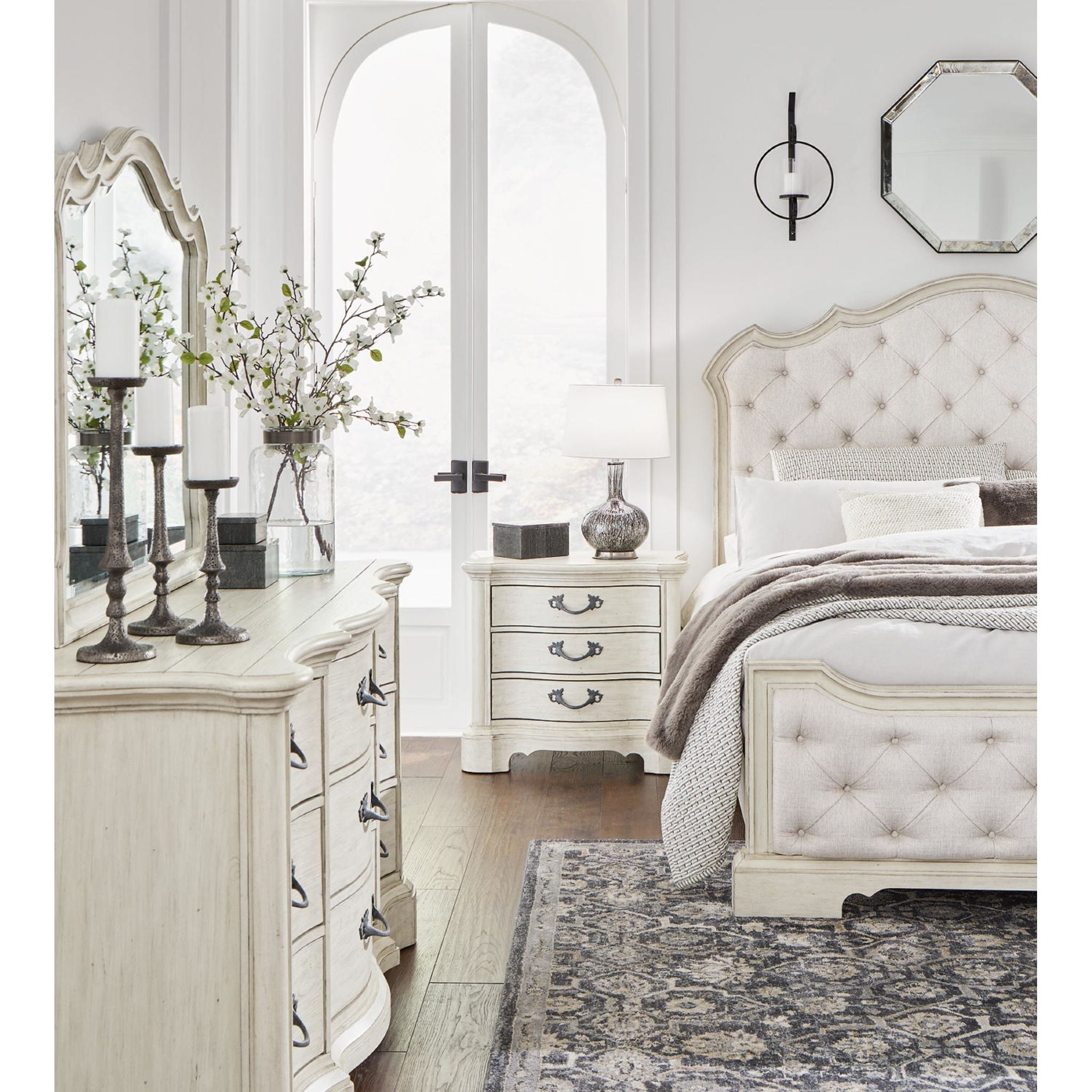 Arlendyne 6 Piece Panel Bedroom