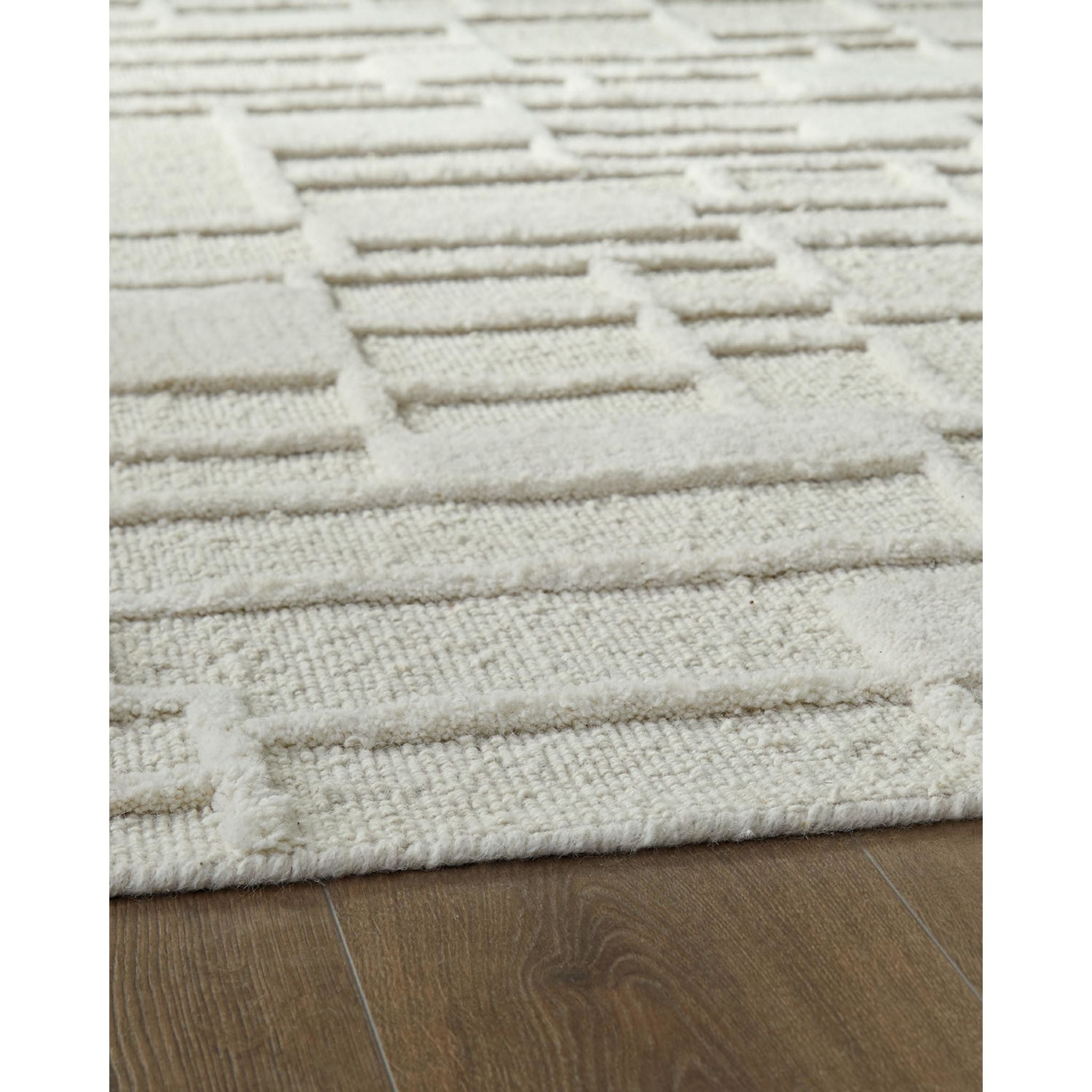 Empriss Area Rug - 5'x7'