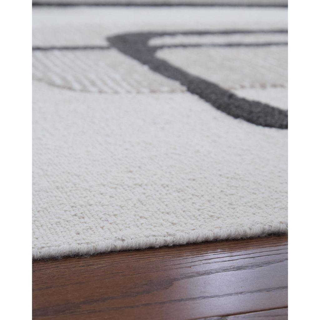 Davismour Area Rug - 5'x7'