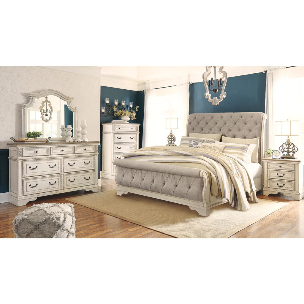 Realyn Sleigh Bed
