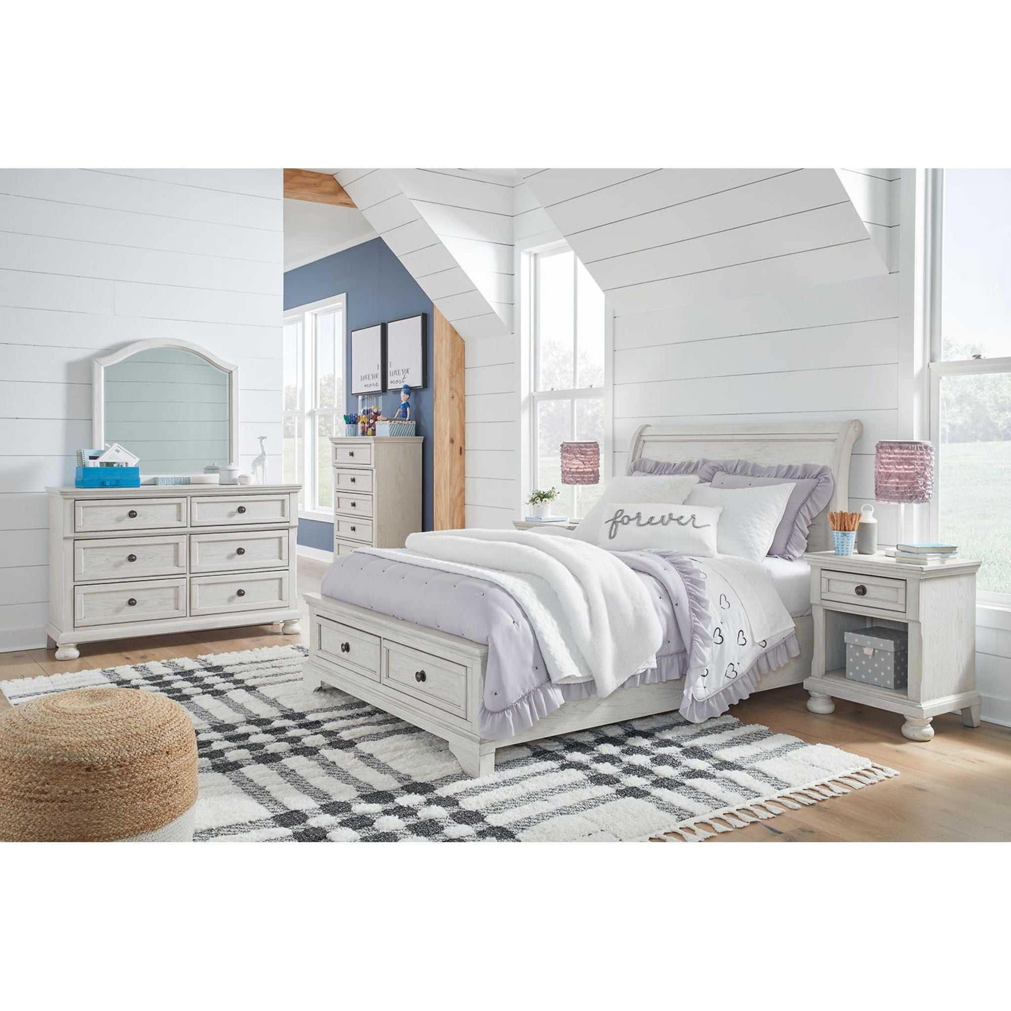 Robbinsdale Full Sleigh Storage Bed