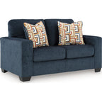 Aviemore Loveseat