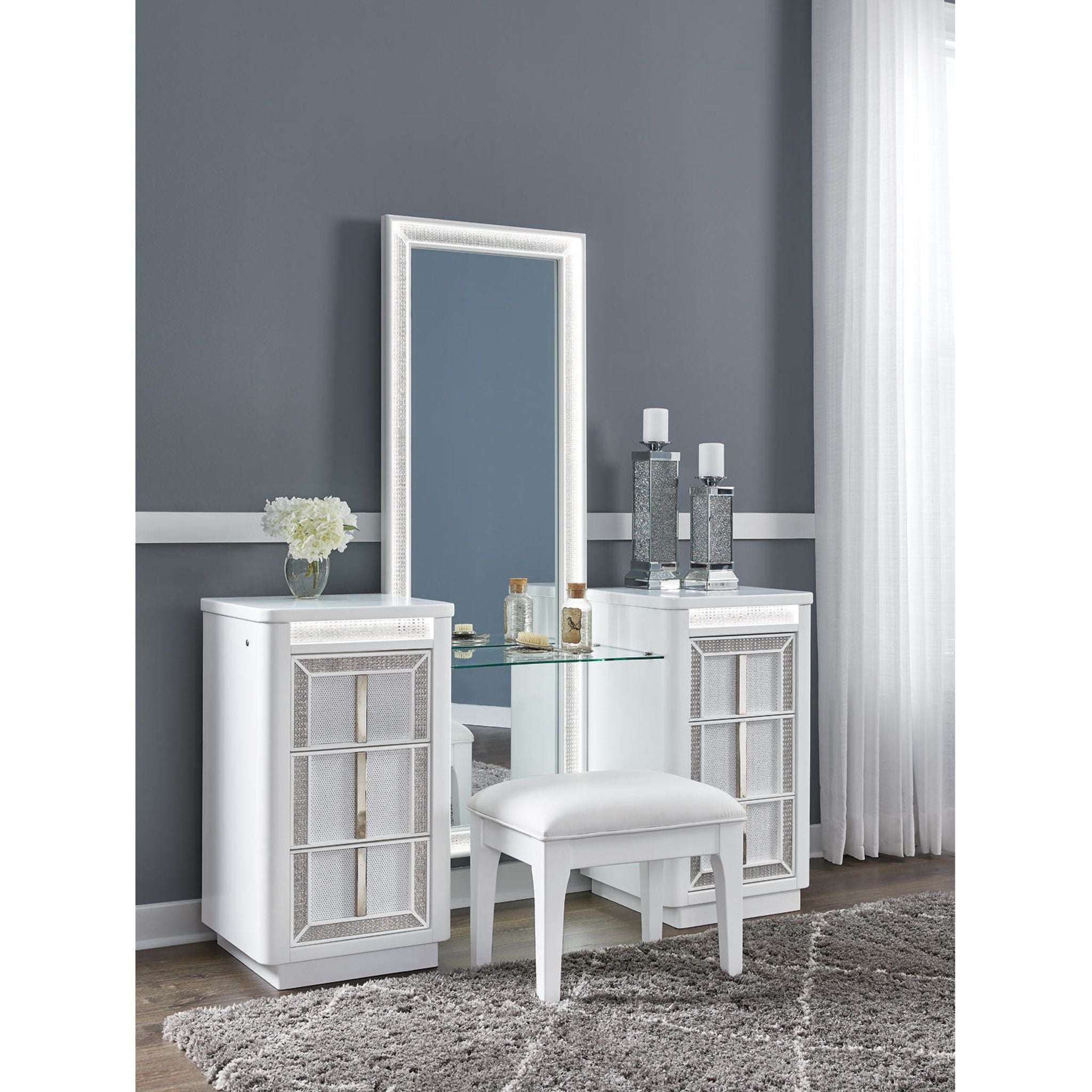 Chalanna Vanity and Mirror - White