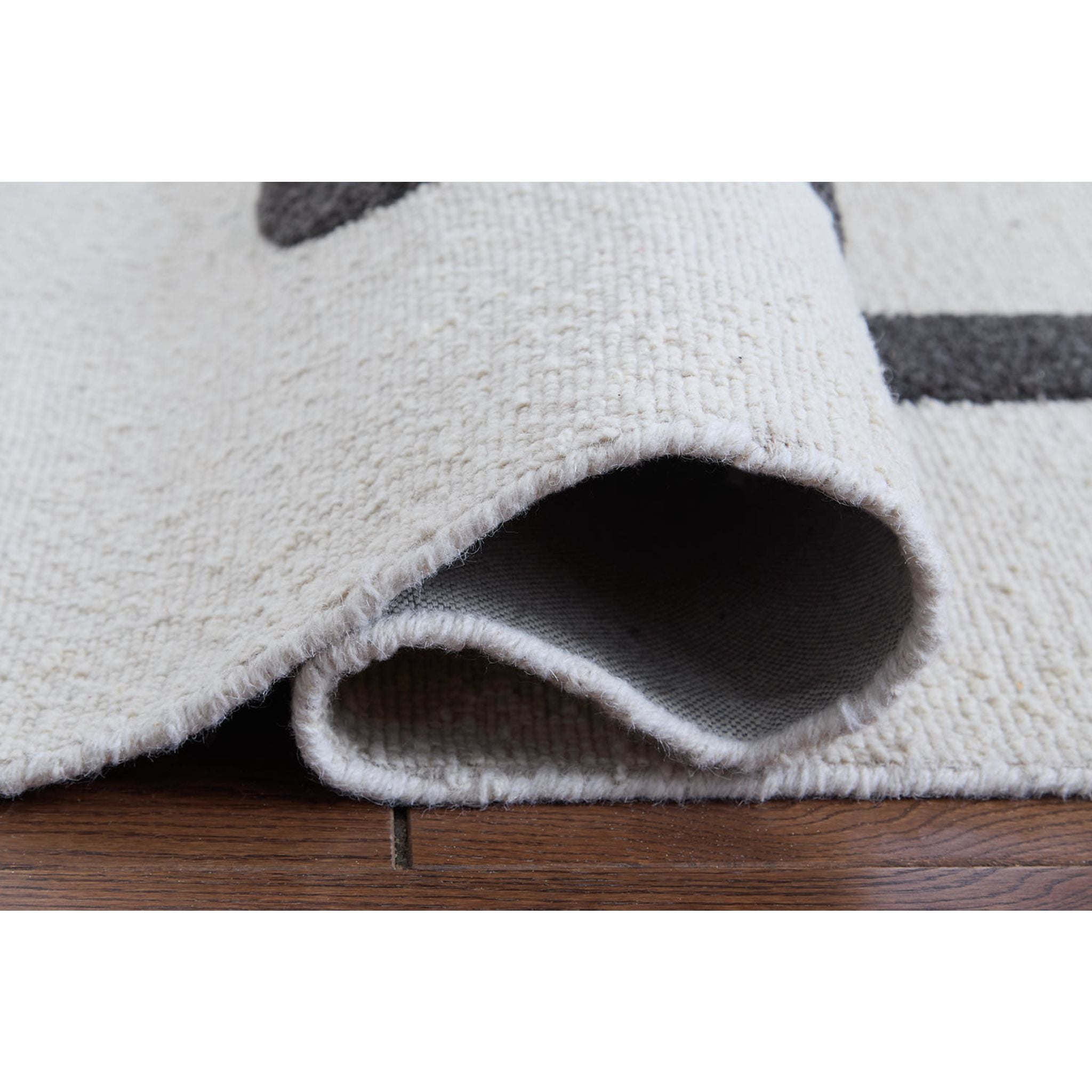 Davismour Area Rug - 5'x7'