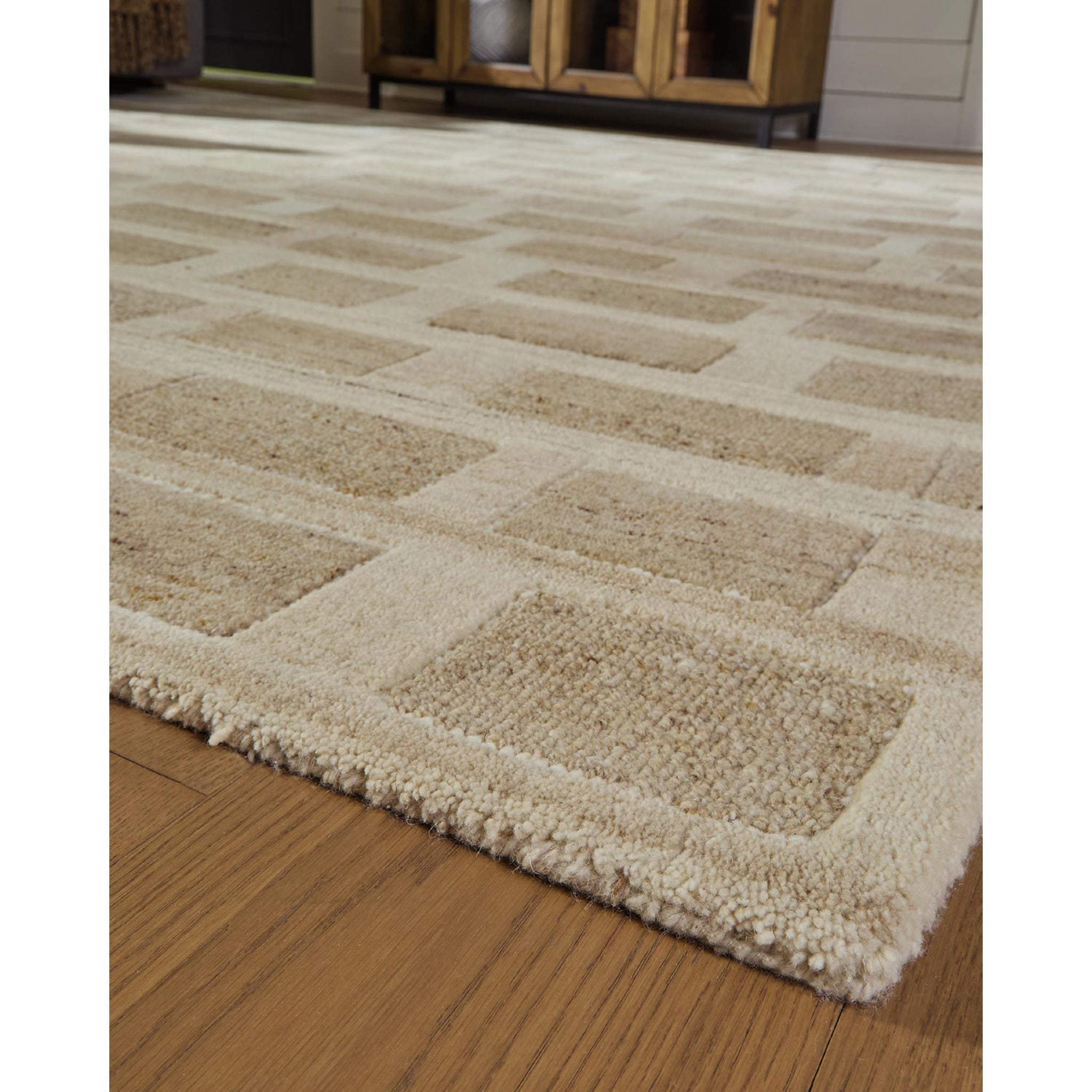 Lisgrove Area Rug - 8'x10'