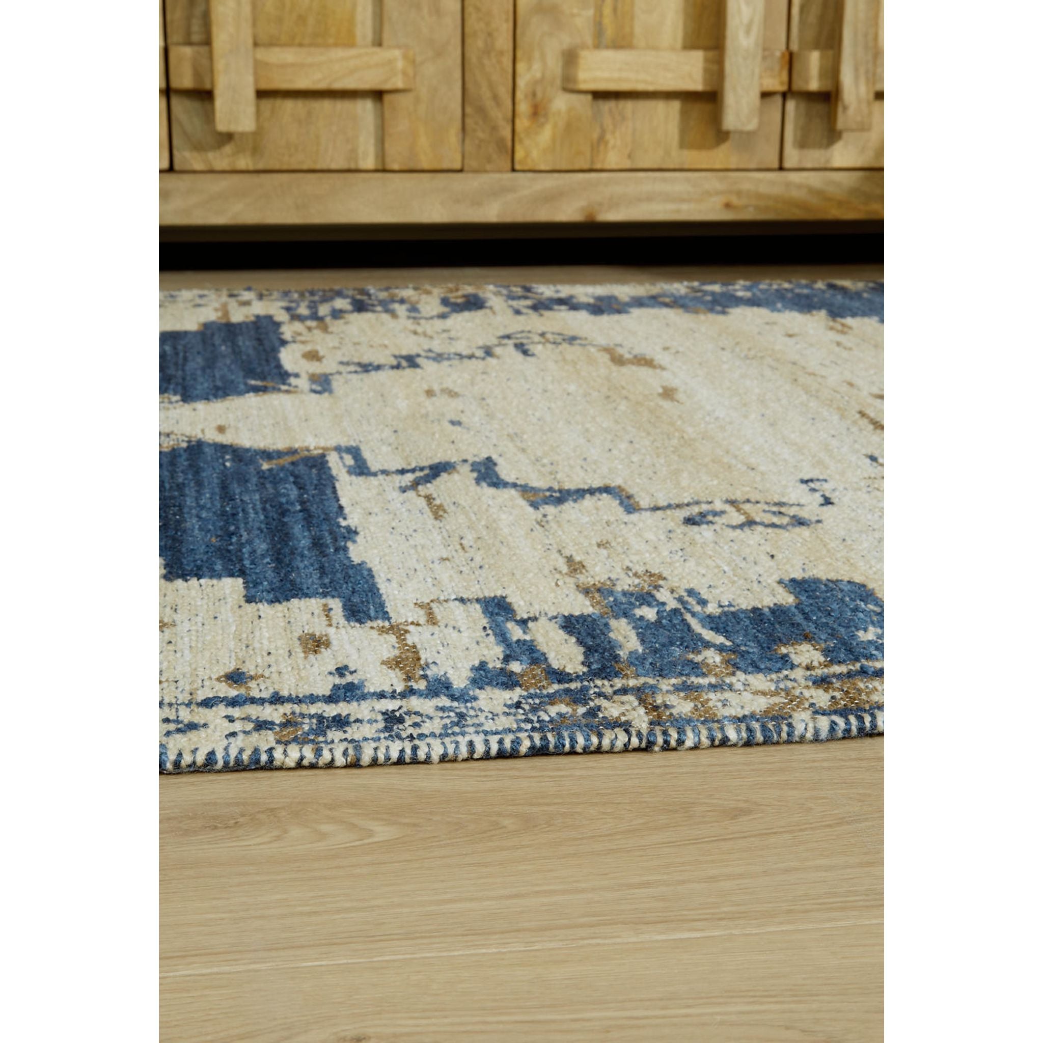 Varnler Area Rug