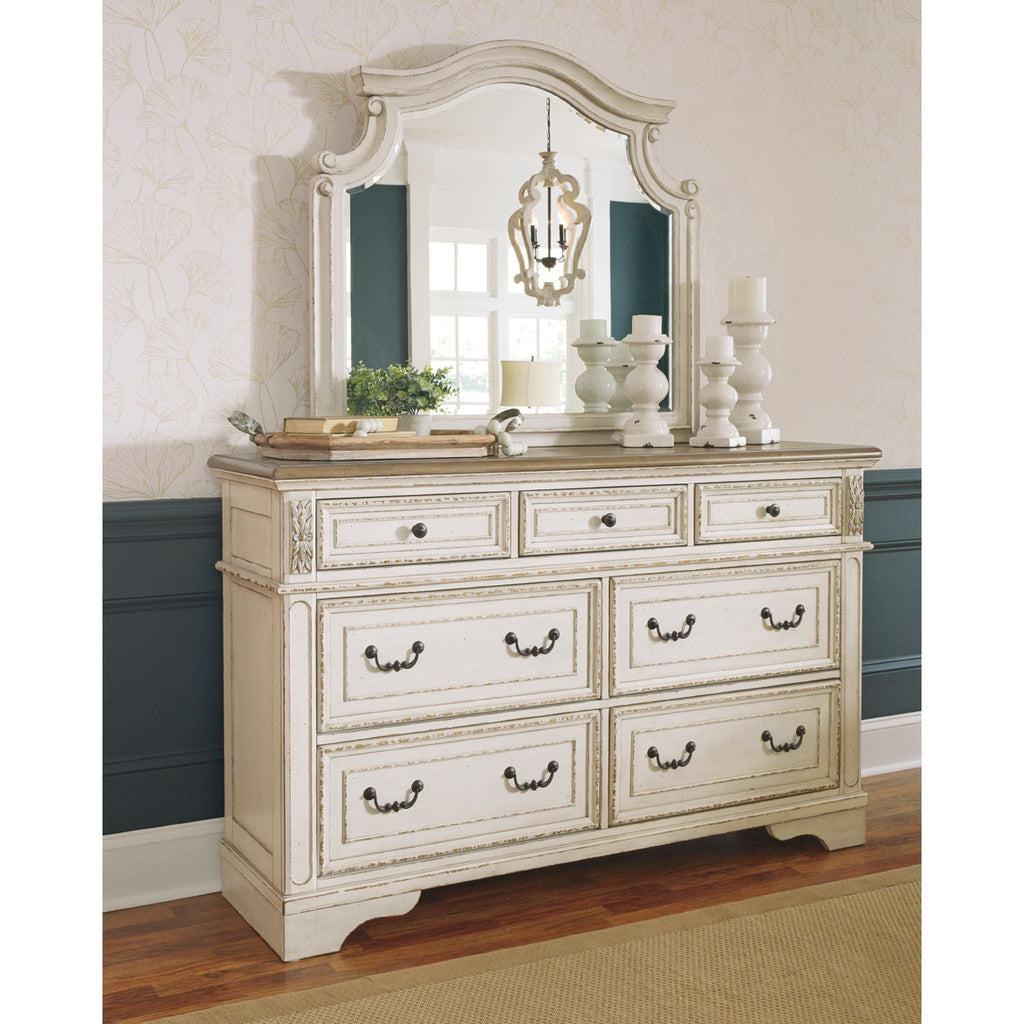 Realyn 5 Piece Queen Panel Bedroom - Chipped White