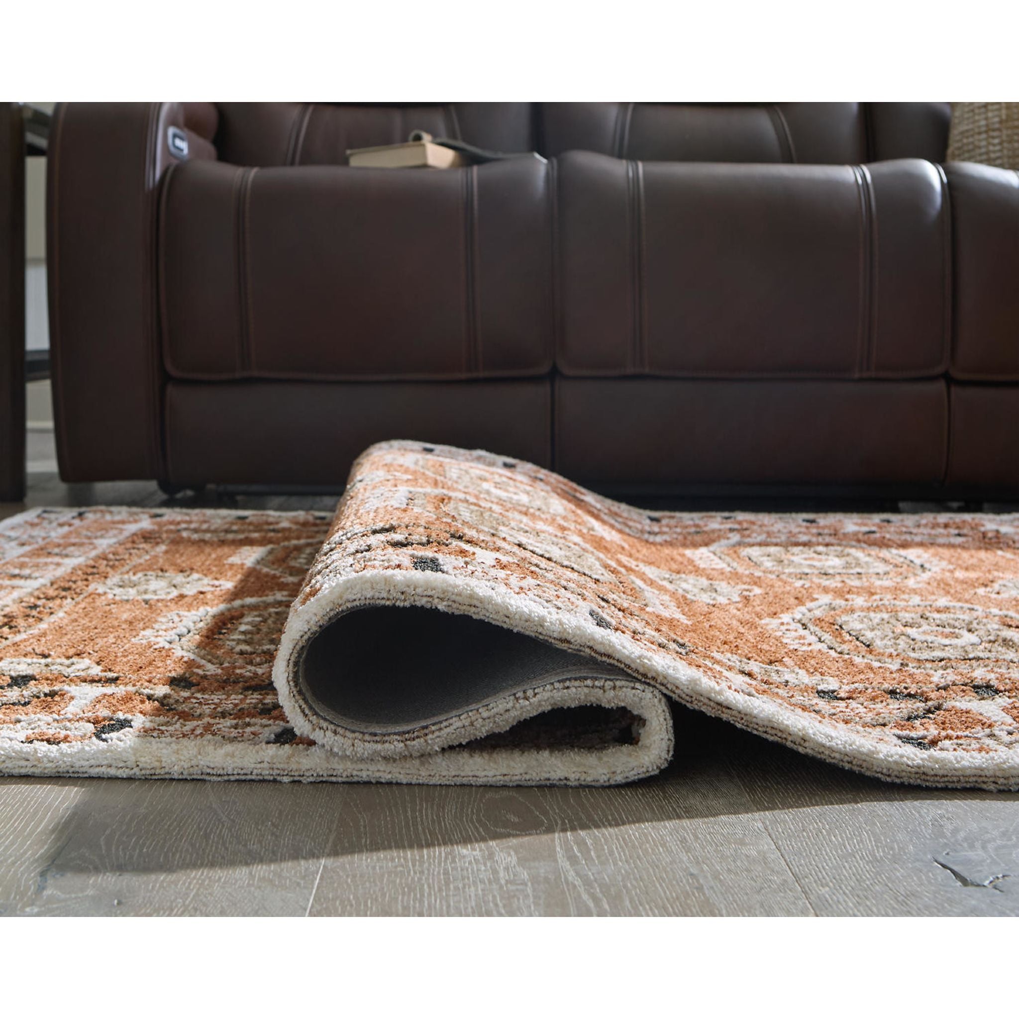 Qaabiz Area Rug - 8'x10'