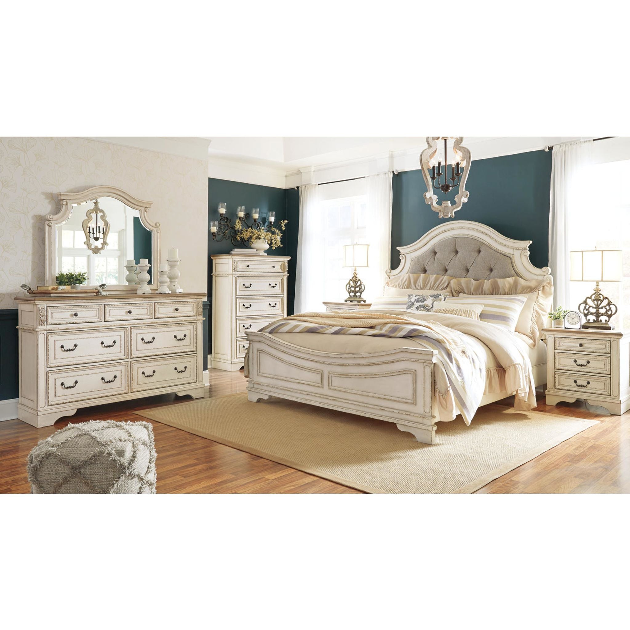 Realyn 5 Piece Queen Panel Bedroom - Chipped White