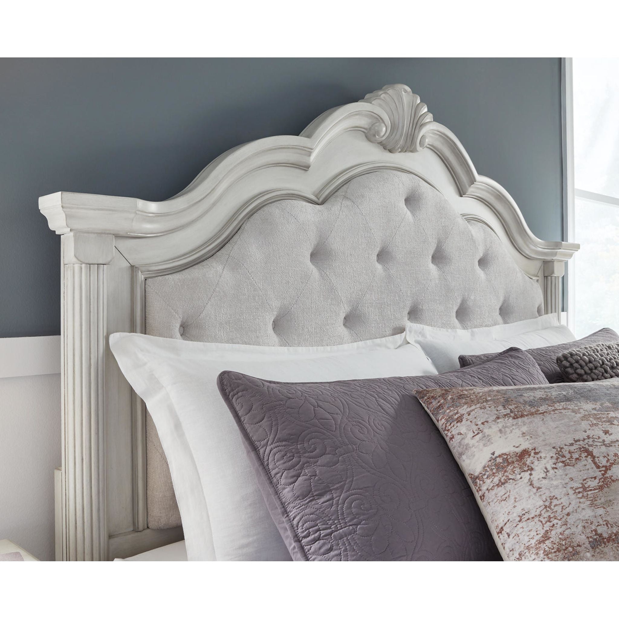 Montelaine King Panel Bed - Antique White