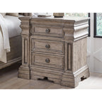 Blairhurst 6 Piece King Panel Bedroom - Light Grayish Brown