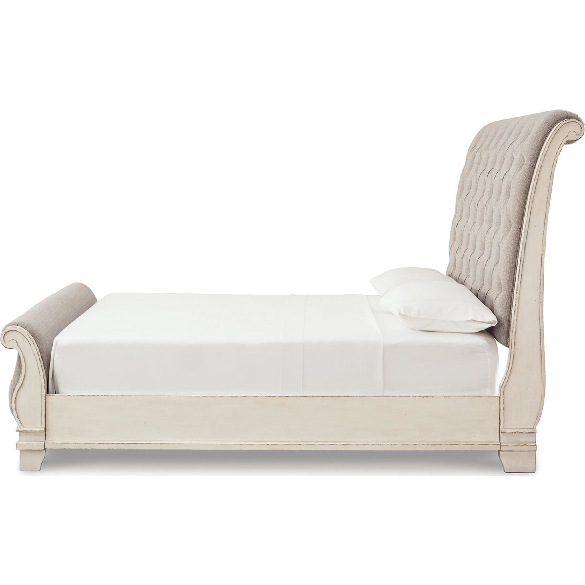 Realyn Sleigh Bed