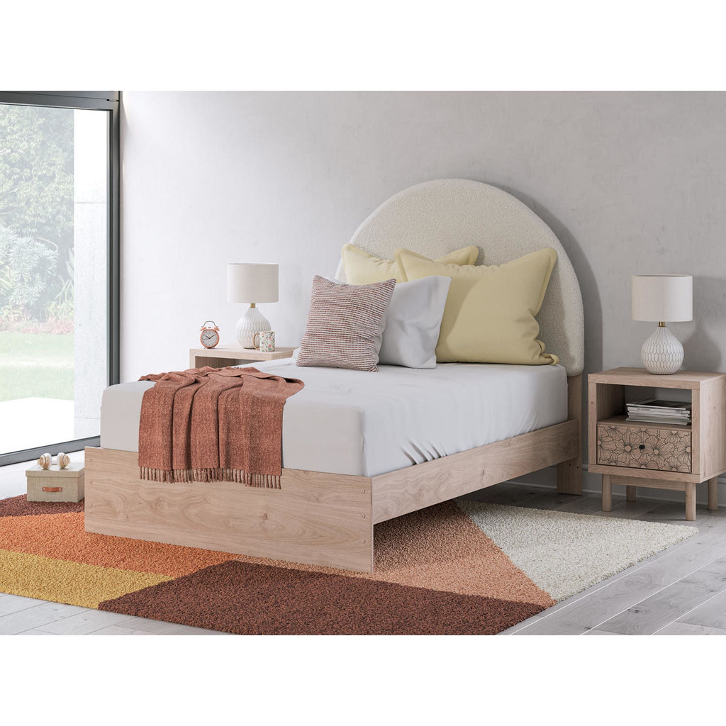 Arloster Platform Bed - Tan/White