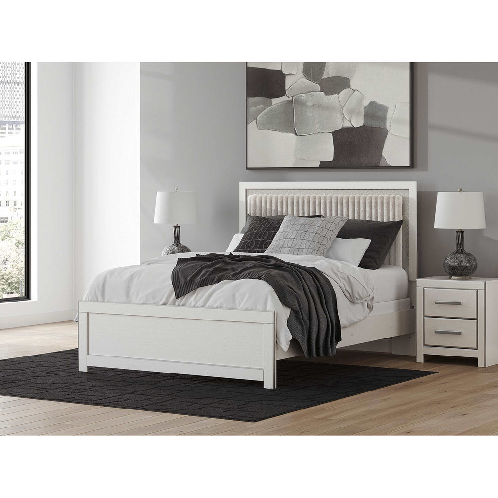Zuraleus Queen Panel Bed - White