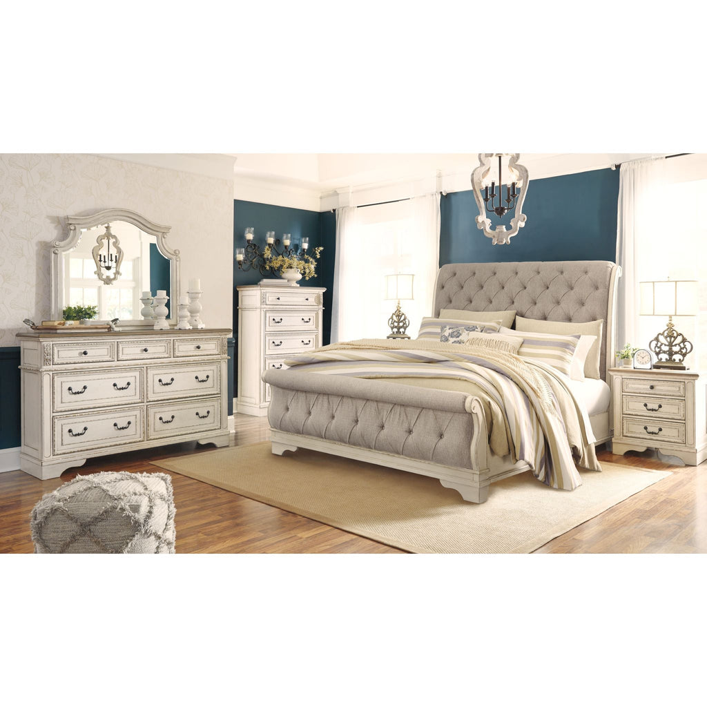 Realyn Sleigh Bed