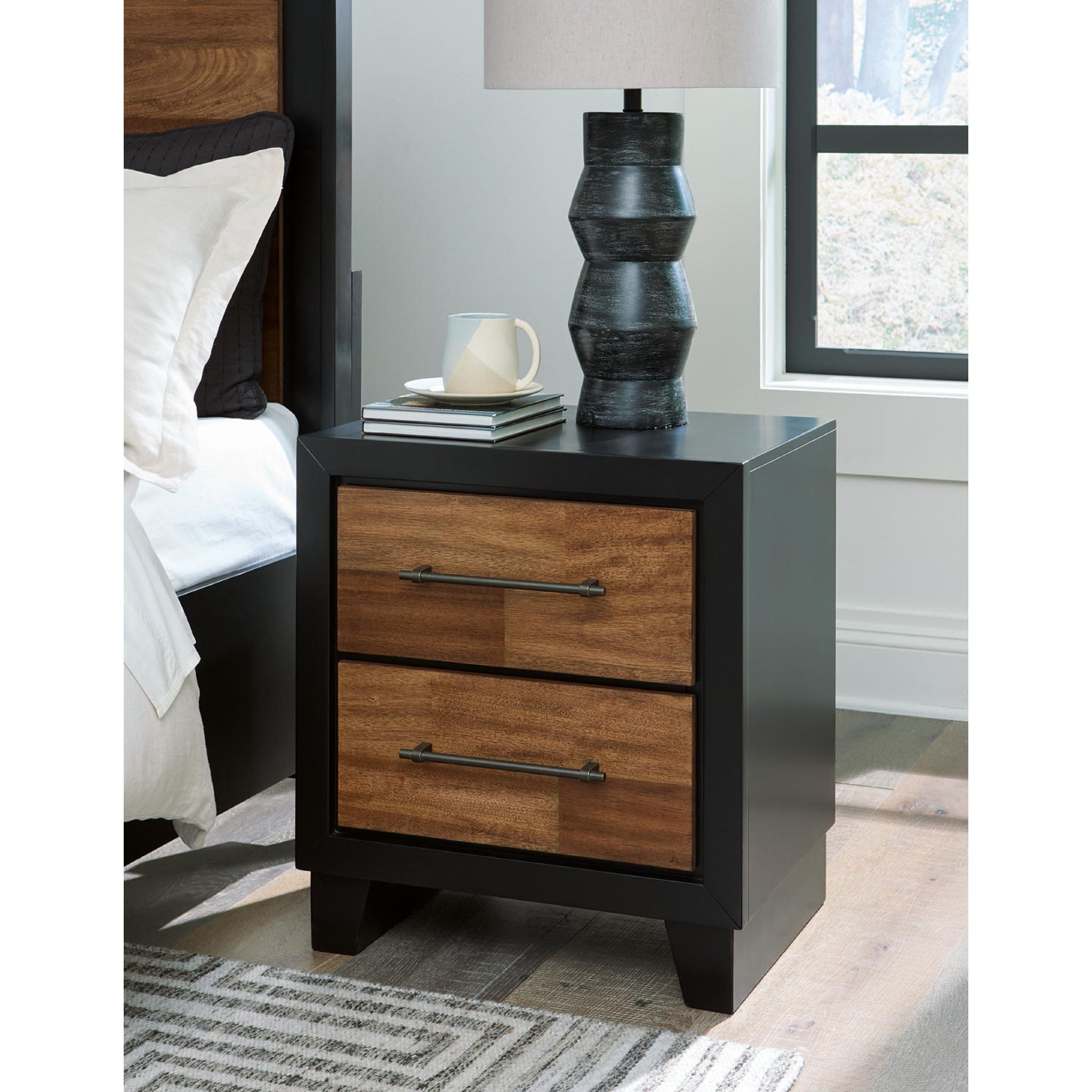 Kraeburn Nightstand - Brown/Black