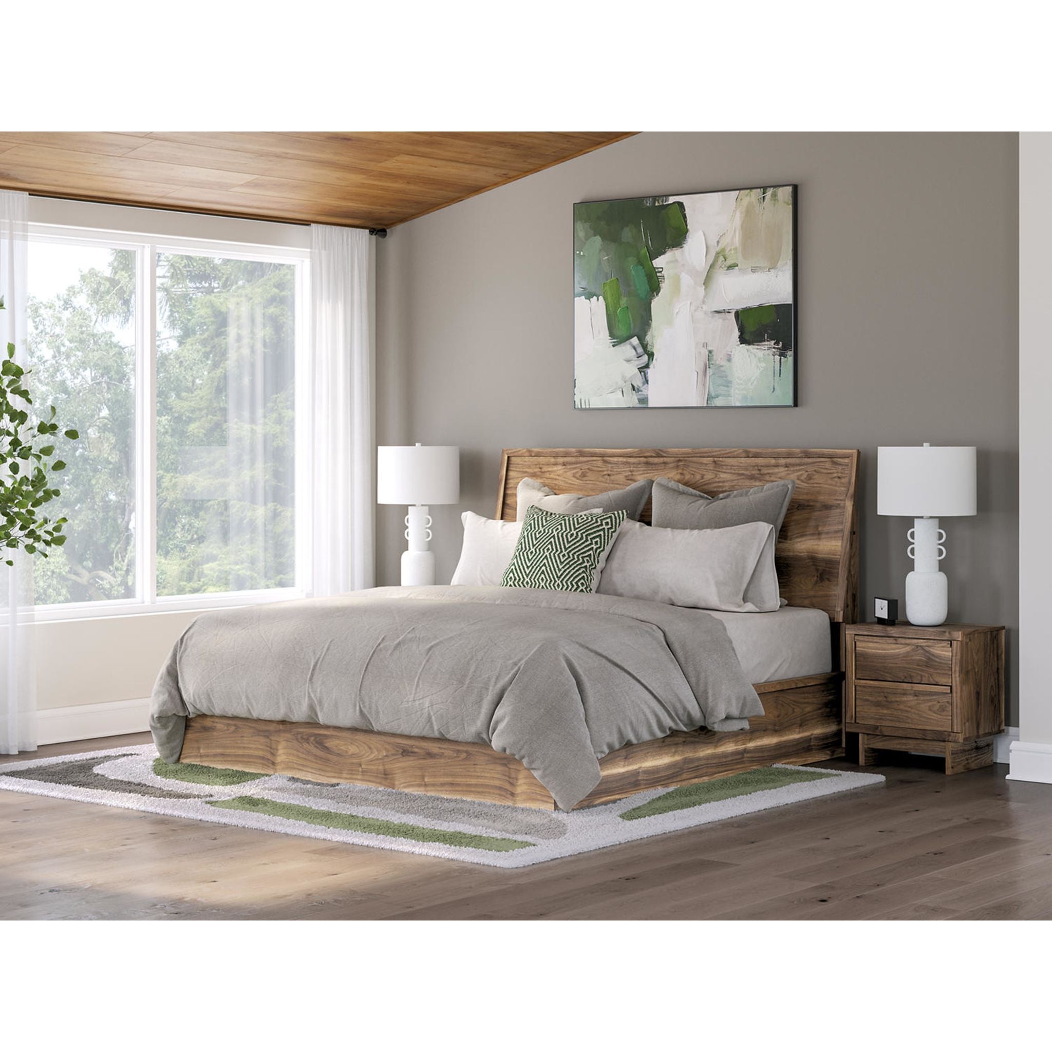 Chirason King Panel Bed - Brown