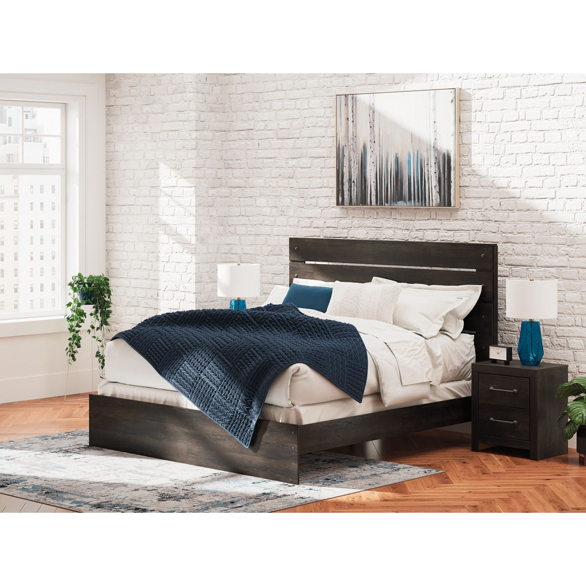 Hollivern King Panel Bed - Dark Gray