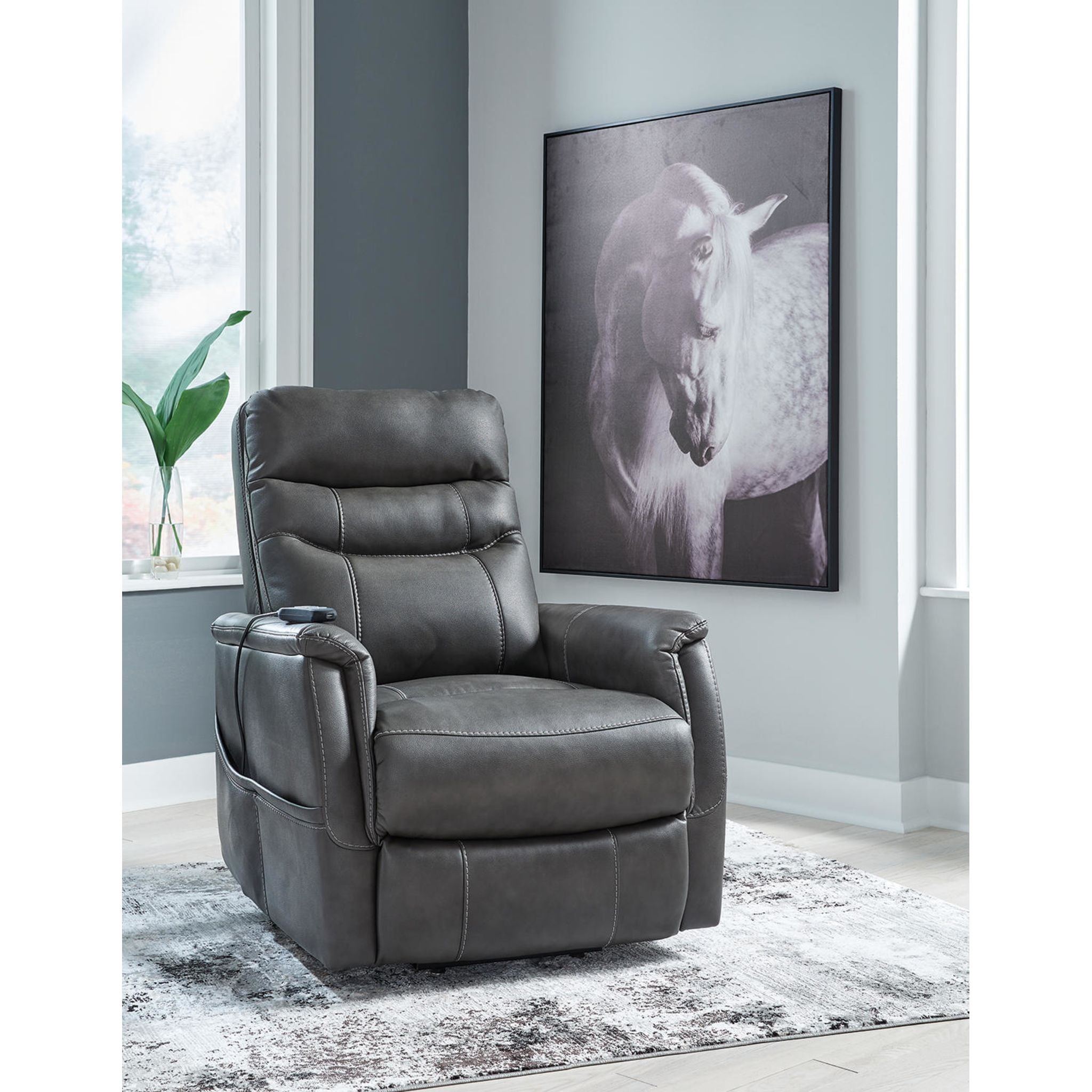 Strawbill Power Lift Recliner