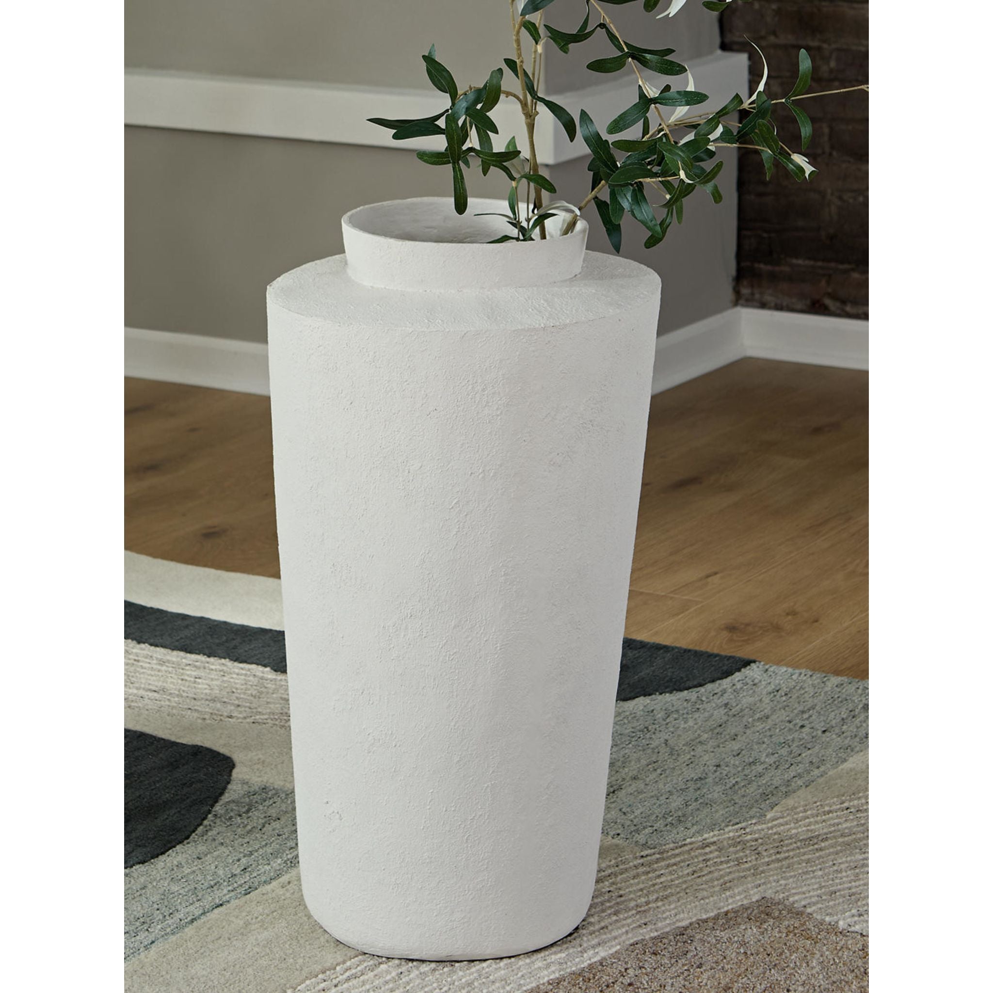 Flurinworth Vase