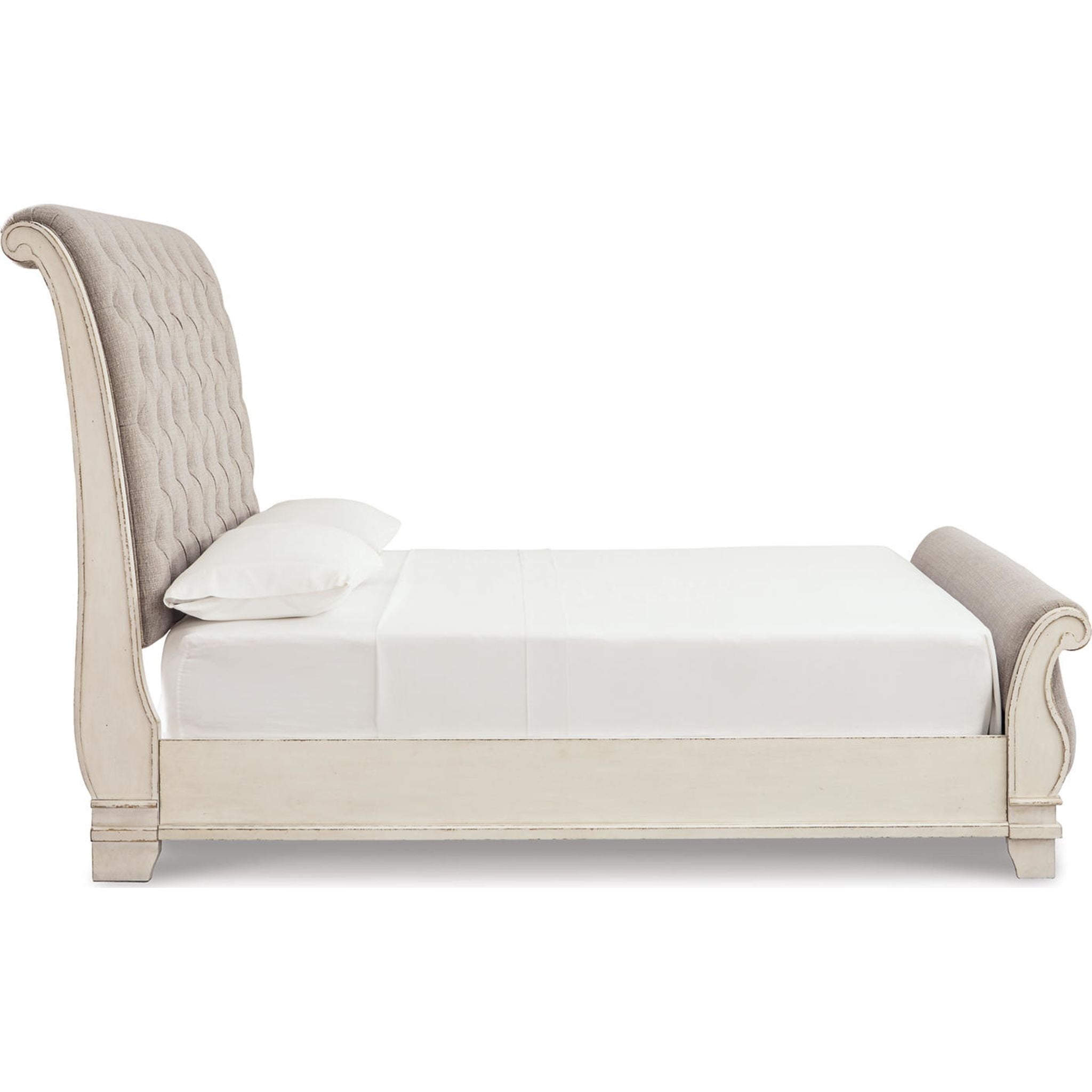 Realyn Sleigh Bed