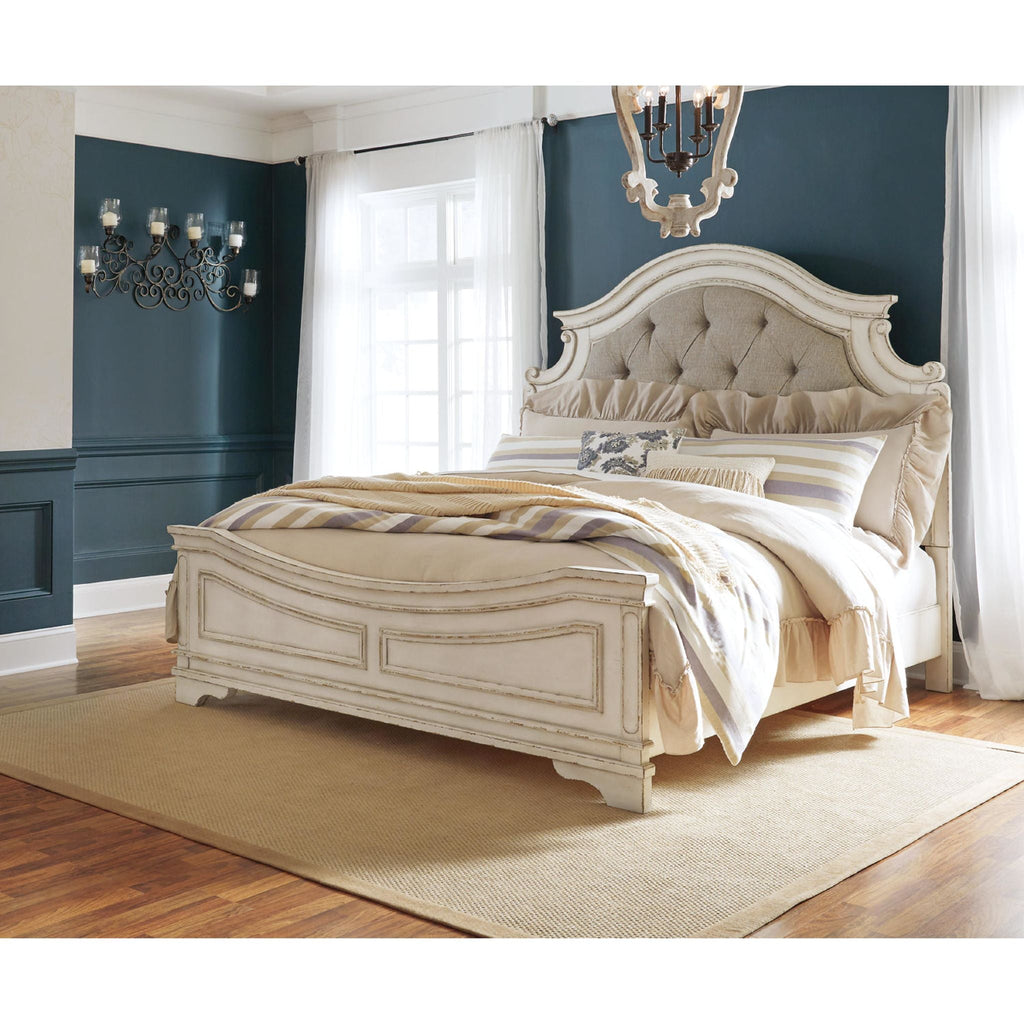 Realyn 5 Piece Queen Panel Bedroom - Chipped White