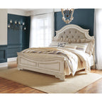 Realyn 5 Piece Queen Panel Bedroom - Chipped White