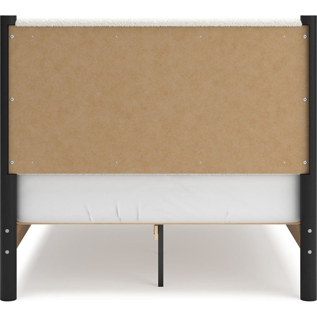 Cadmori 6 Piece Full Platform Bedroom - Black/White