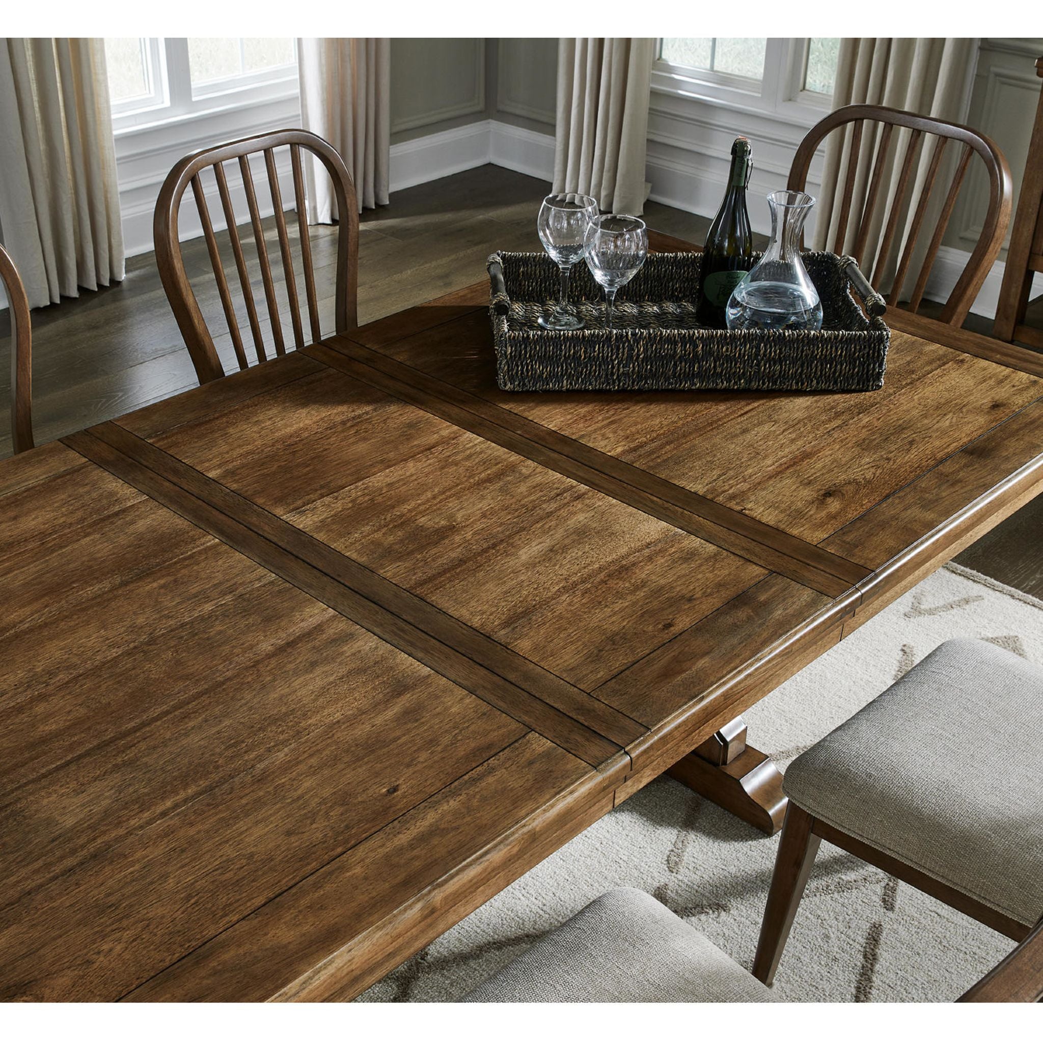 Sturlayne Dining Set