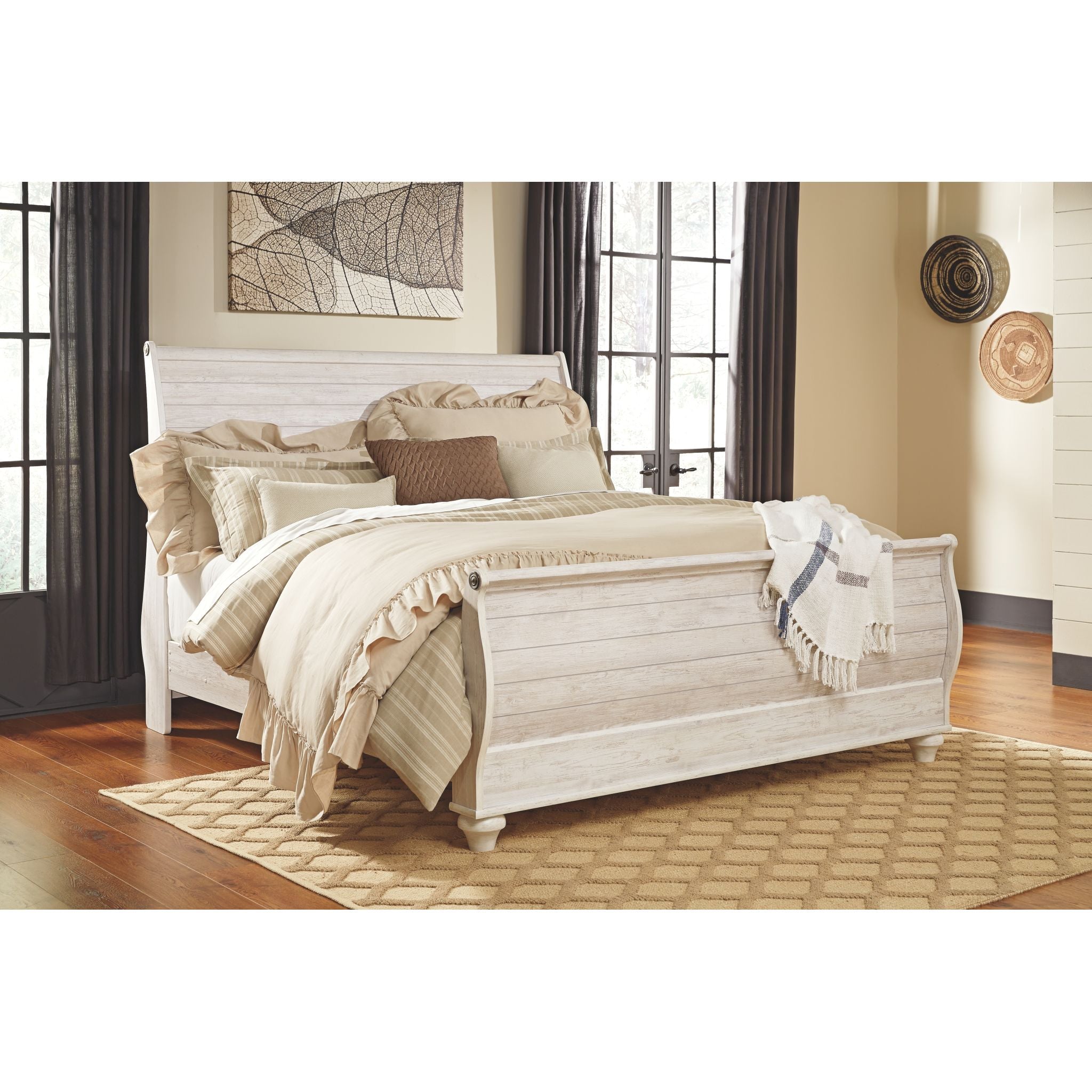 Willowton 5 Piece King Sleigh Bedroom - Whitewash