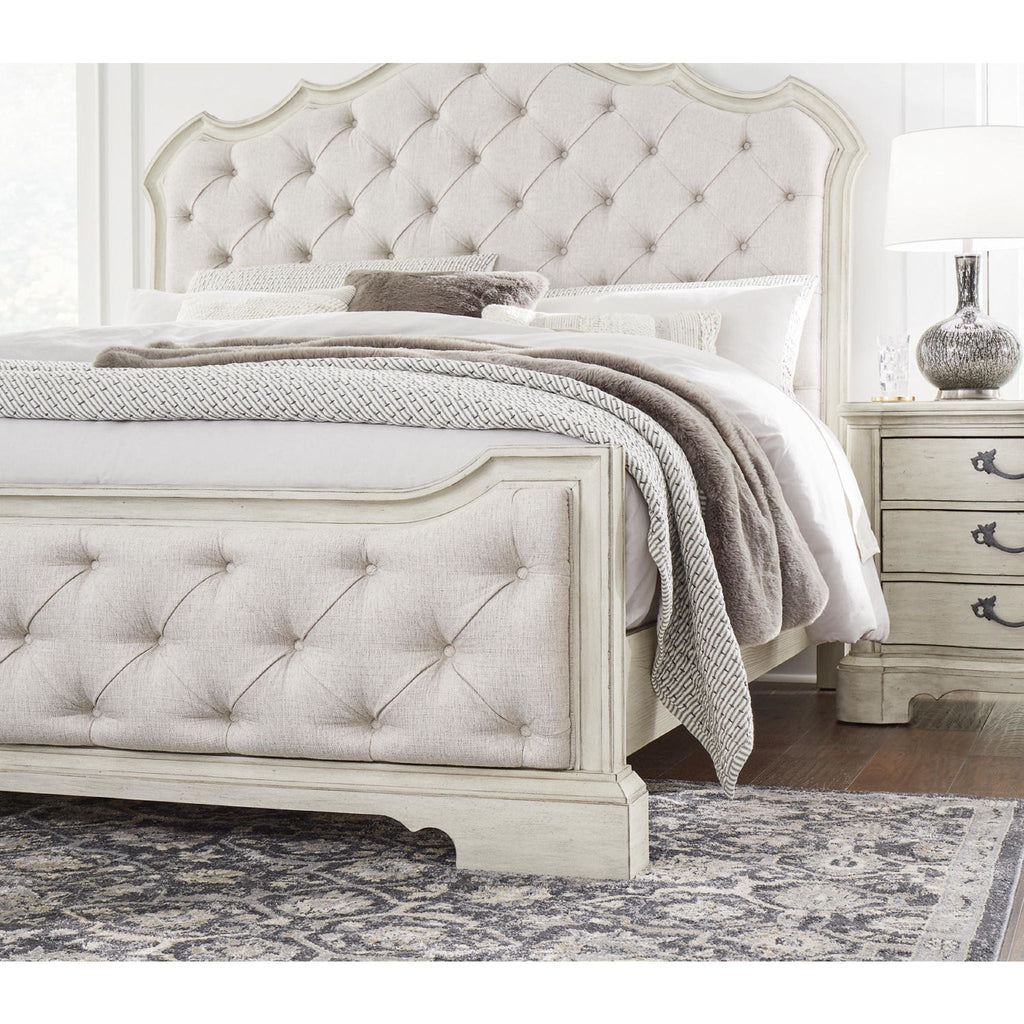 Arlendyne 6 Piece Panel Bedroom