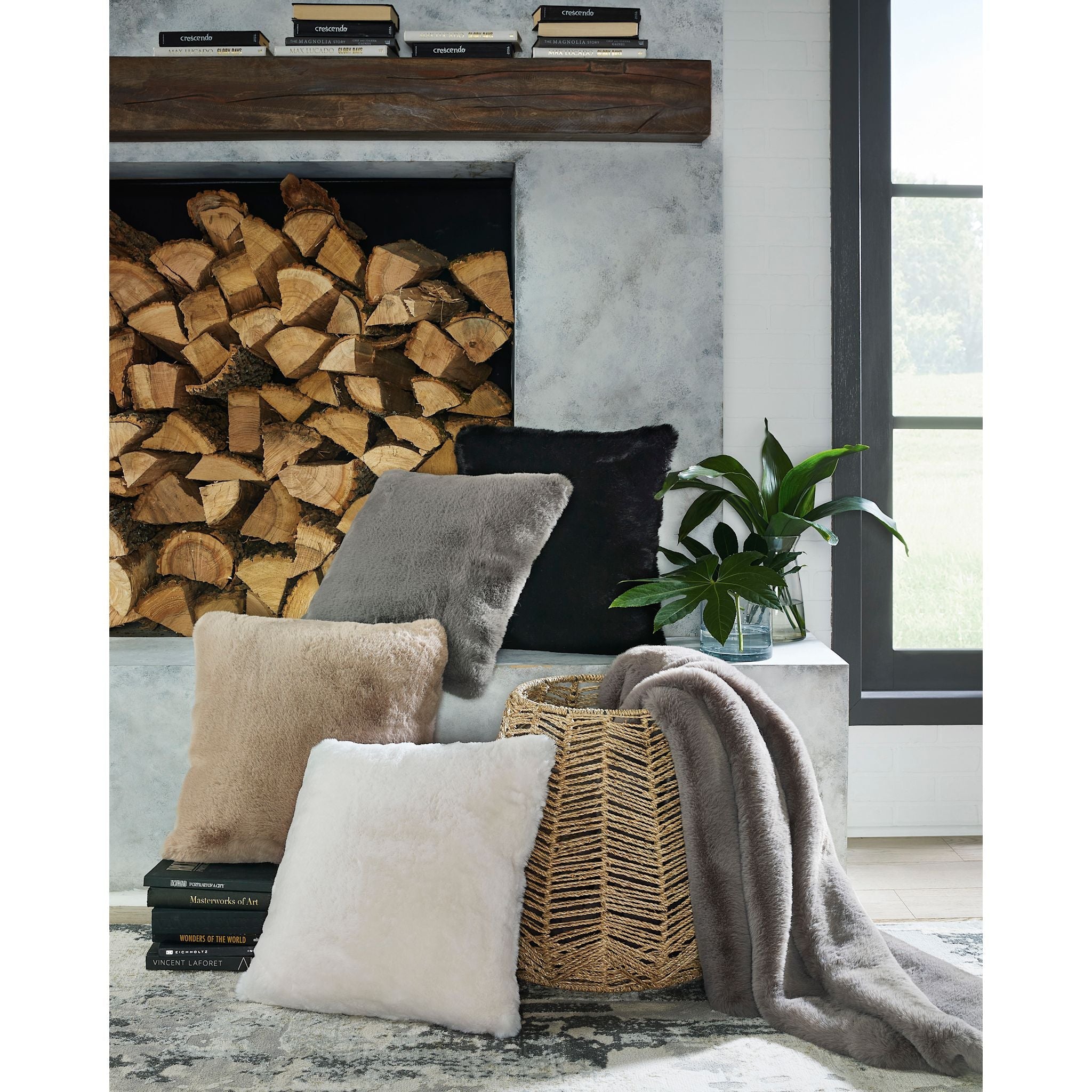 Gariland Accent Pillow