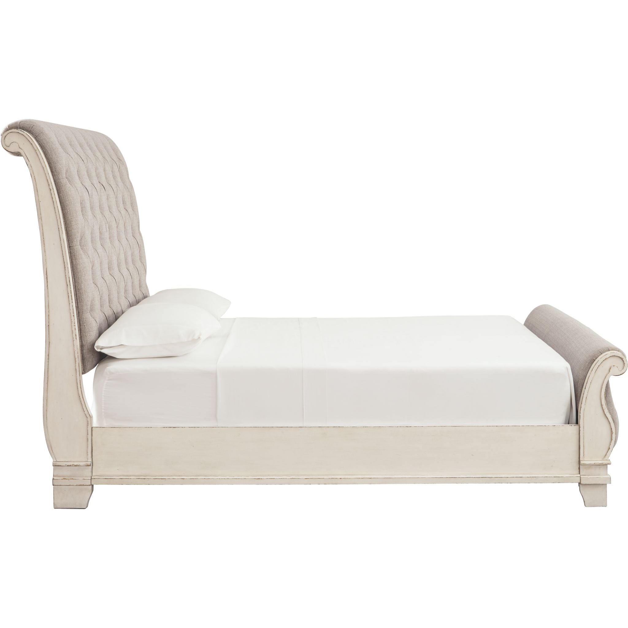 Realyn Sleigh Bed