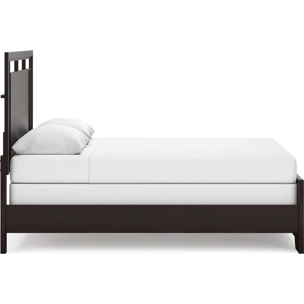 Covetown Queen Panel Bed - Dark Brown
