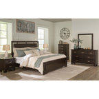 Covetown Queen Panel Bed - Dark Brown