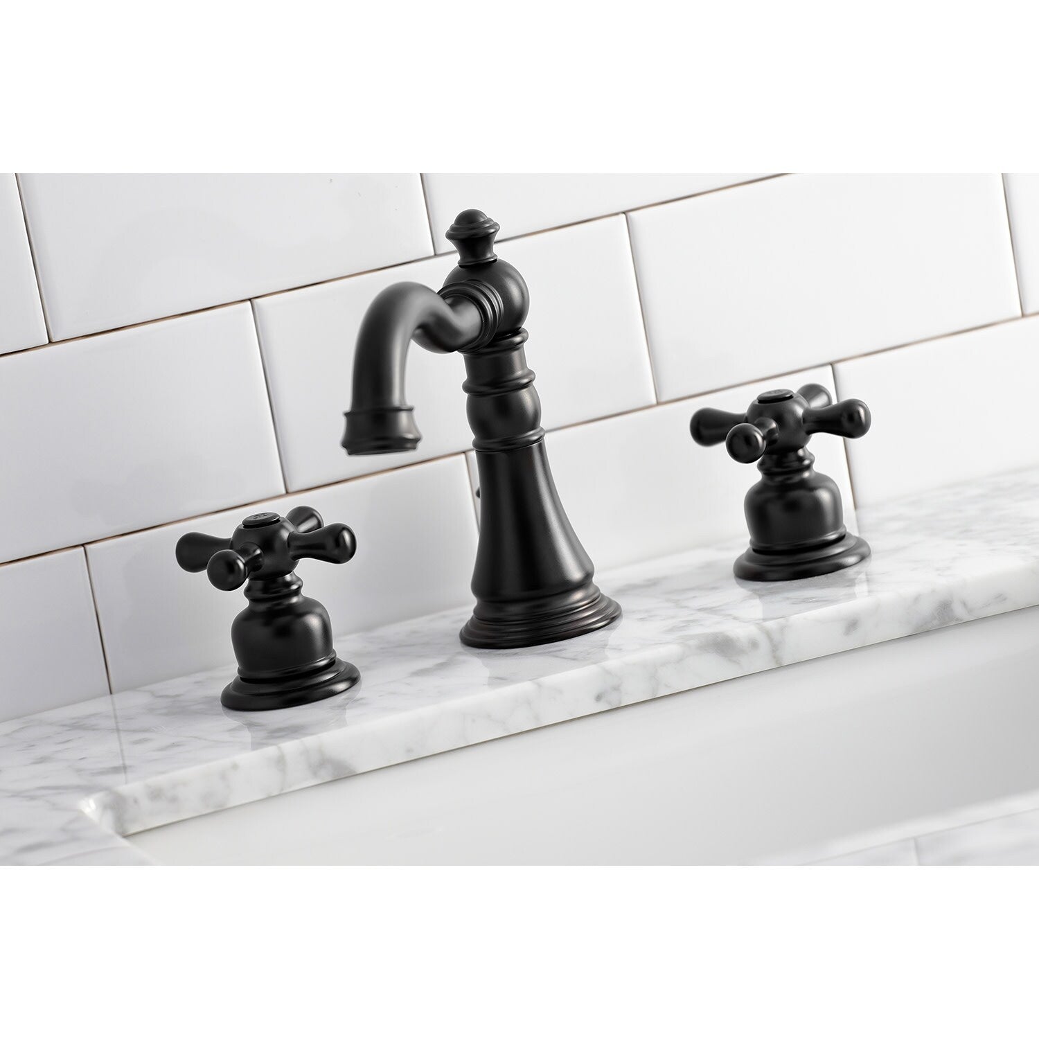 American Classic 8 in. Widespread Bathroom Faucet