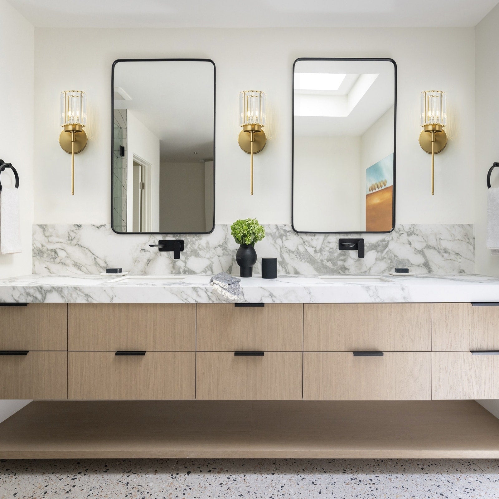 Modern Gold Dimmable Wall Light Glam Cylinder Bathroom Crystal Vanity Light Wall Sconces