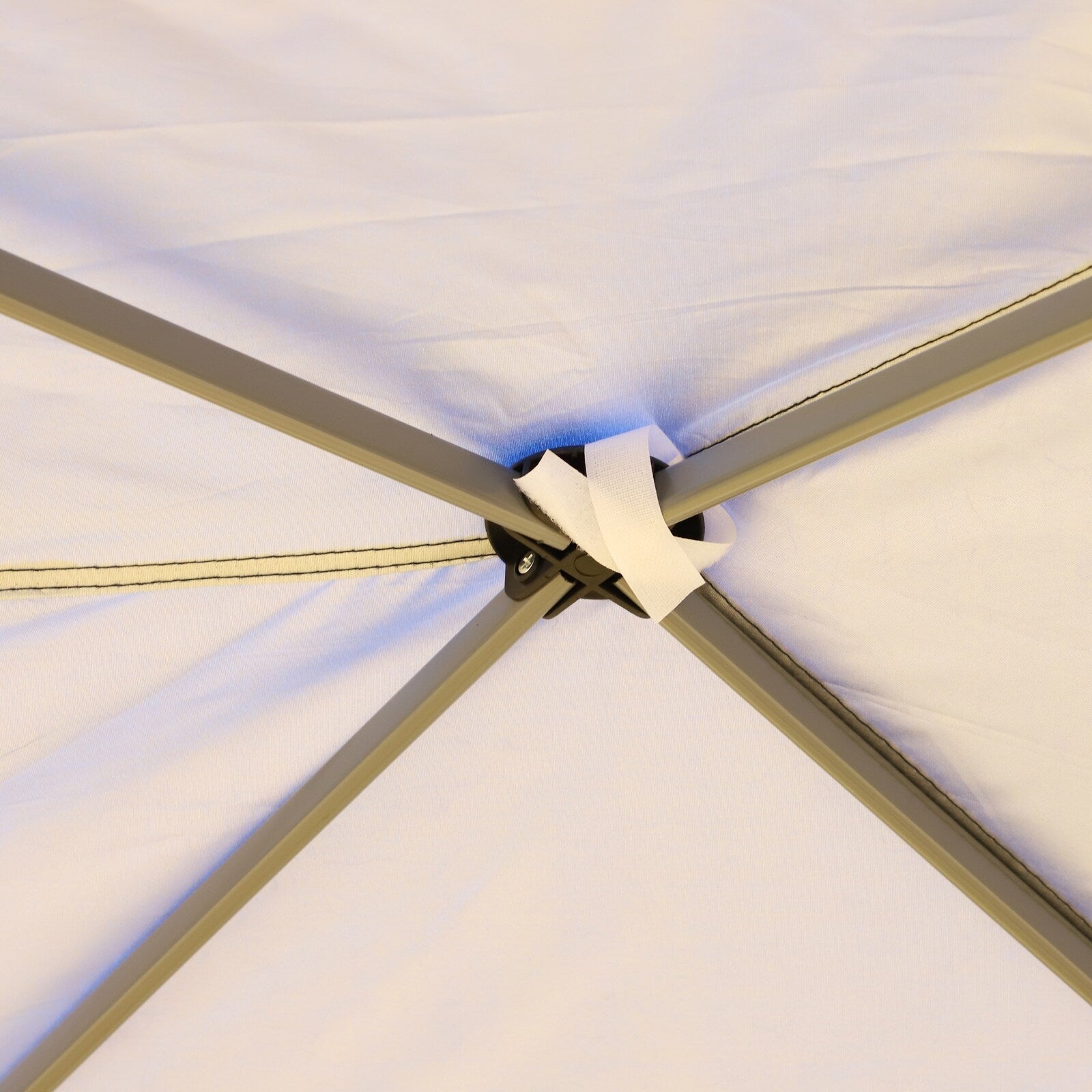 Outsunny Heavy Duty Pop Up Canopy with Sturdy Frame, UV Fighting Roof, Carry Bag for Patio, Backyard, Beach, Garden